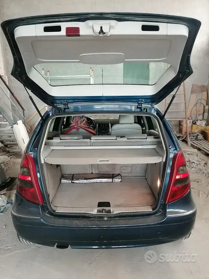 Usata Mercedes A180 109 CV (80 kW) 2006 Bluazzurro Berlina