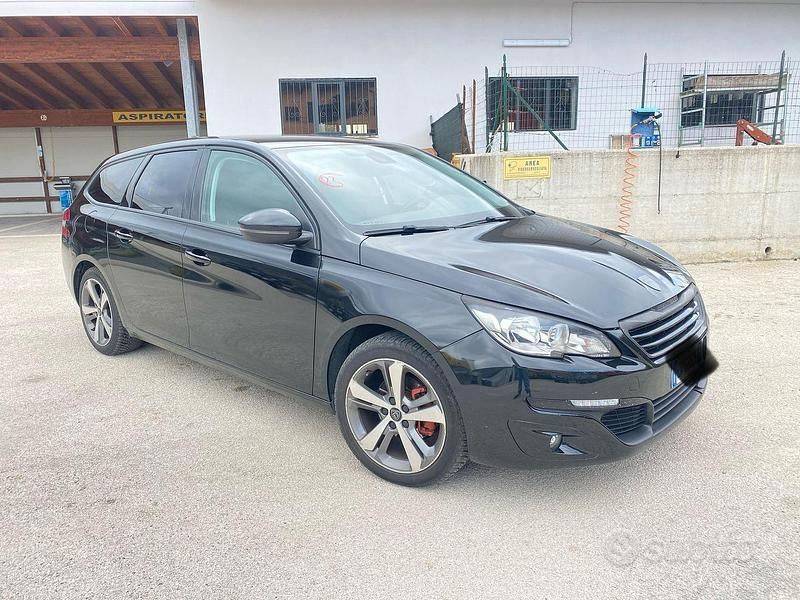 Usata Peugeot 308 SW 120 CV (88 kW) 2015 Nero Station wagon