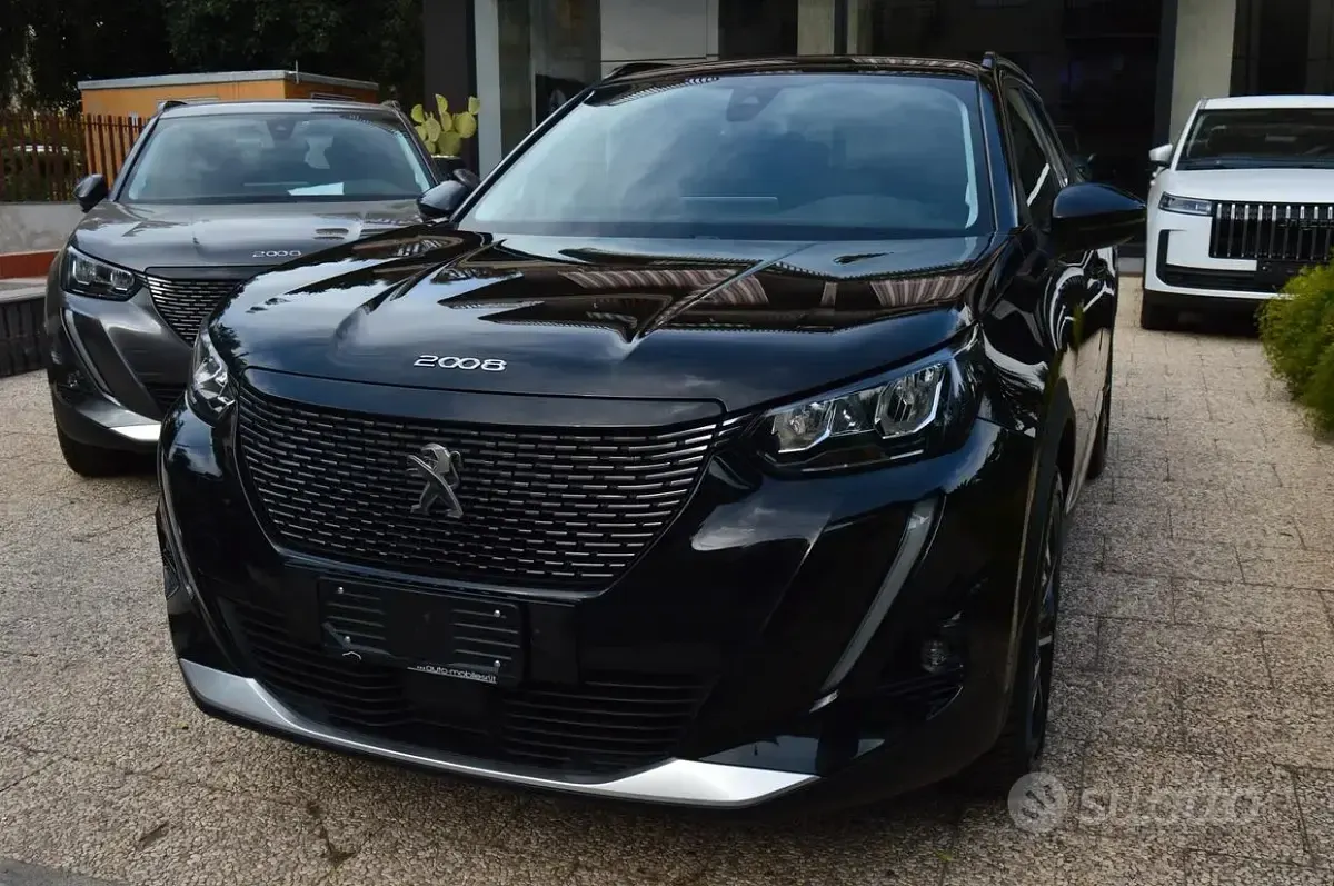 Usata Peugeot 2008 Allure 102 CV (75 kW) 2021 Nero SUV