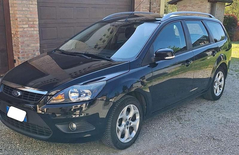 Usata Ford Focus Style 109 CV (80 kW) 2011 Nero Station wagon