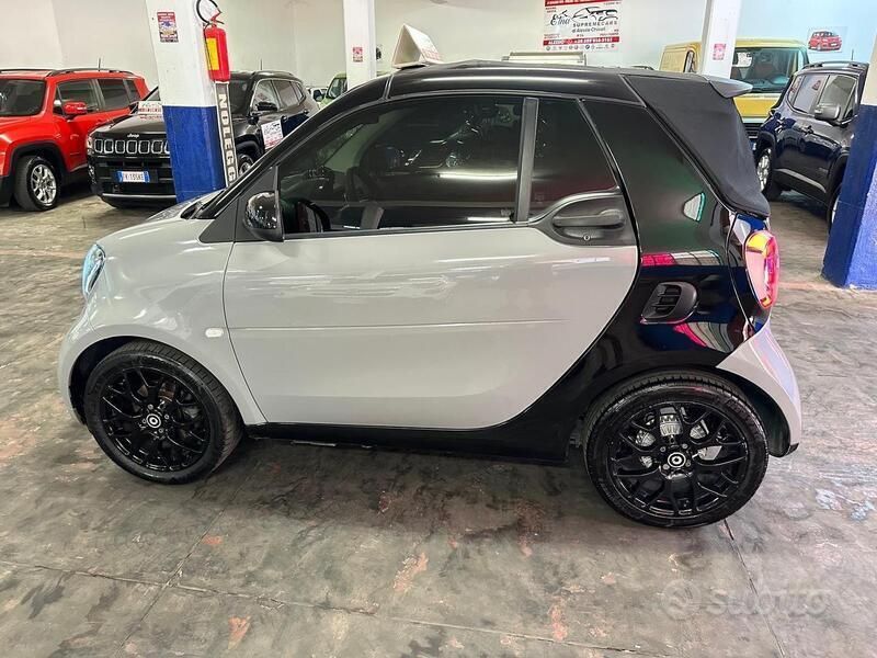 Usata Smart ForFour 71 CV (52 kW) 2018 Grigio Utilitaria
