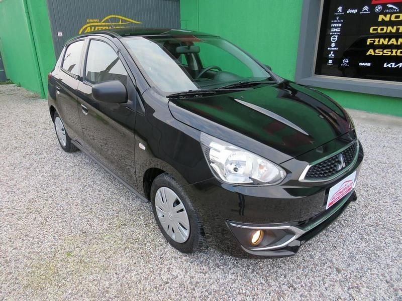 Usata Mitsubishi Space Star Invite 71 CV (52 kW) 2018 Nero Utilitaria