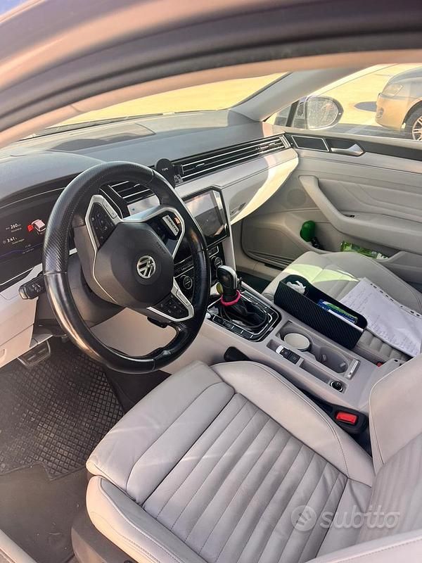 Usata VW Passat Alltrack 190 CV (139 kW) 2019 Grigio Station wagon