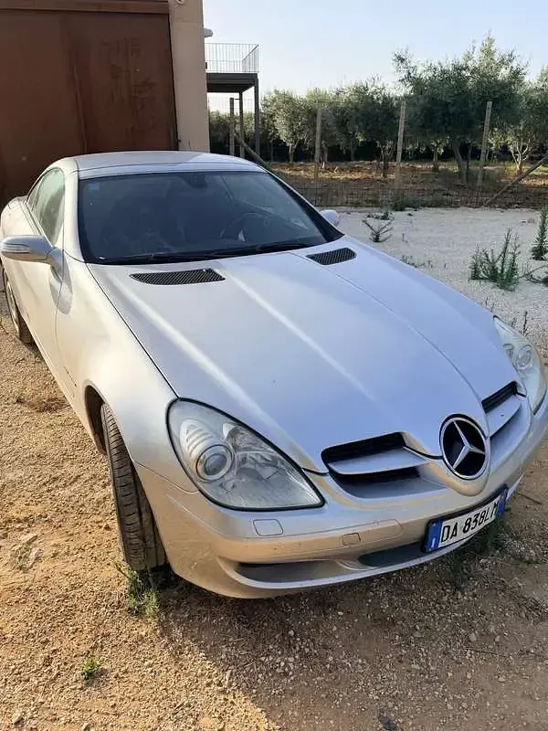 Usata Mercedes SLK200 163 CV (119 kW) 2006 Argento Cabrio