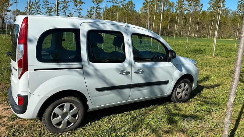 Usata Renault Kangoo 75 CV (55 kW) 2017 Monovolume