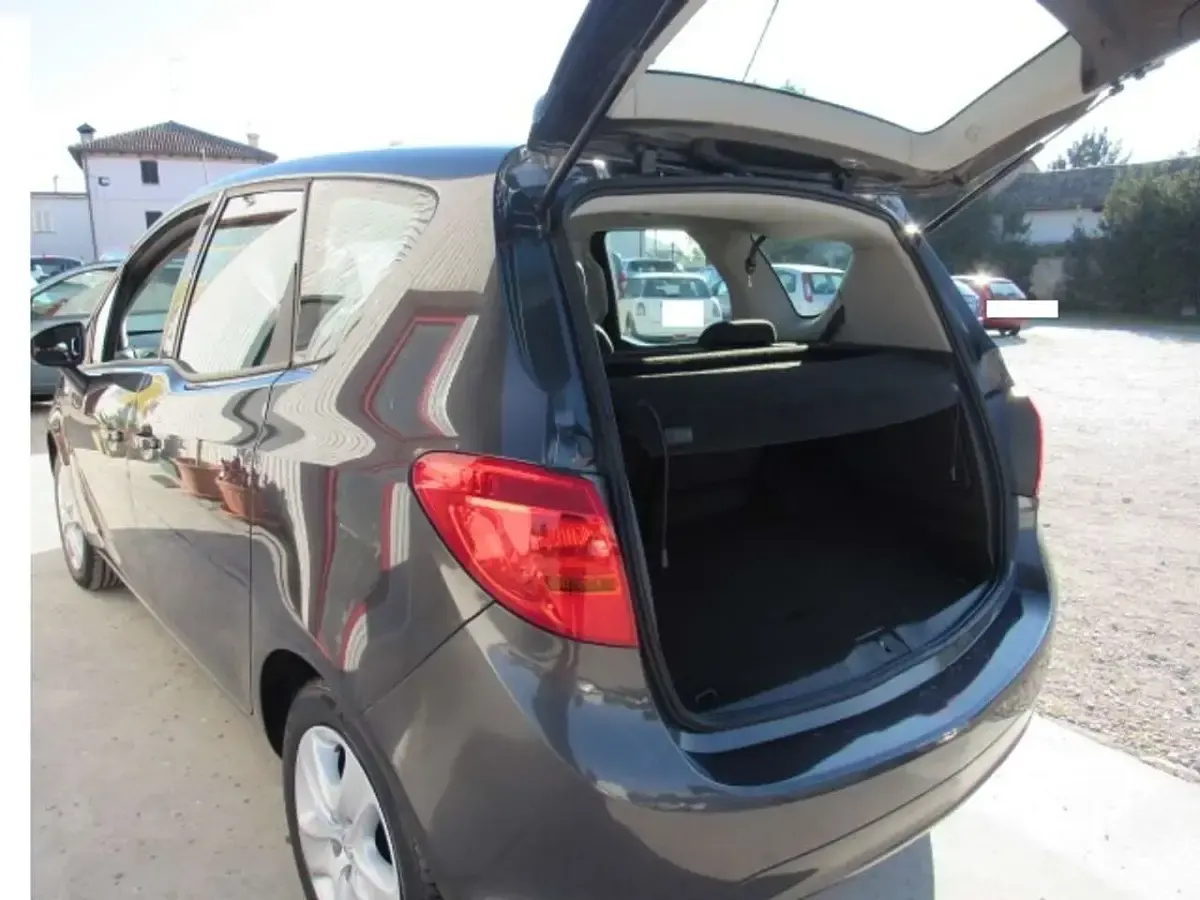 Usata Opel Meriva S 95 CV (69 kW) 2016 Marrone Monovolume