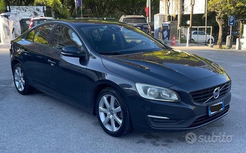 Usata Volvo S60 Business Edition 150 CV (110 kW) 2016 Grigio Berlina