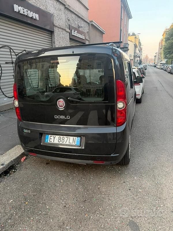 Usata Fiat Doblò 2015 Nero Monovolume