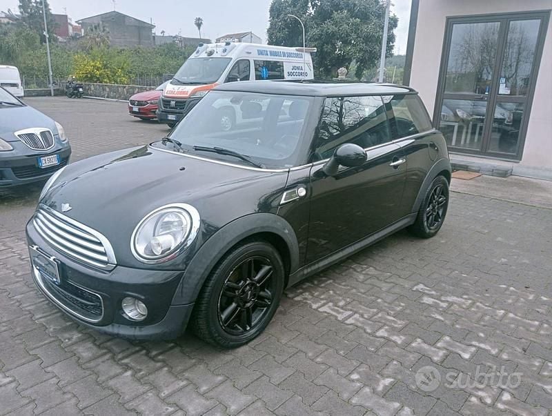 Usata Mini Cooper 98 CV (72 kW) 2014 Nero Utilitaria