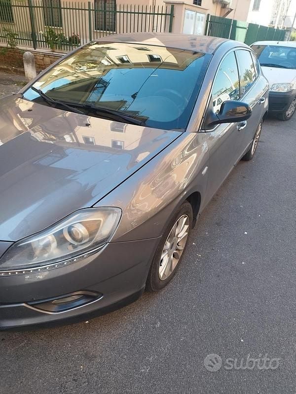 Gebraucht Lancia Delta 120 PS (88 kW) 2012 Kleinwagen