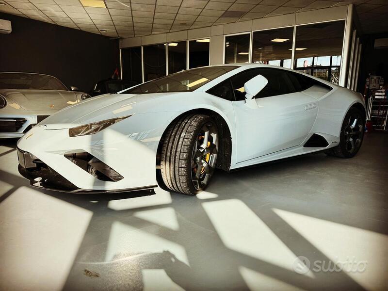 Usato 2021 Lamborghini Huracán 5.2 Benzin 610 CV (310.000 €)