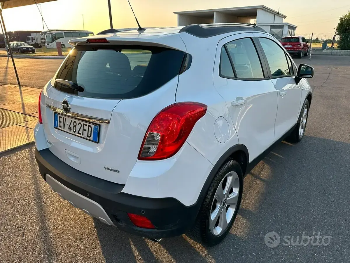 Usata Opel Mokka 140 CV (102 kW) 2014 Bianco SUV