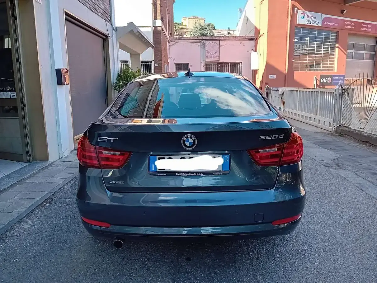 Usata BMW 320 184 CV (135 kW) 2013 Grigio Berlina