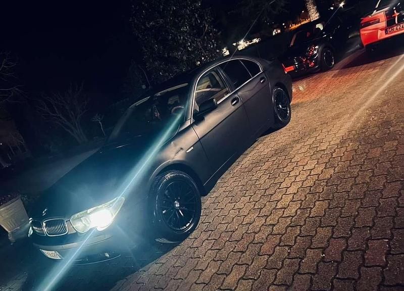 Usata 2004 BMW 745L Tre volumi | 3500 € - Immagine 1/4