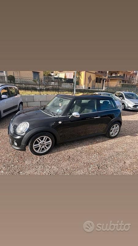 Usata Mini Cooper D 112 CV (82 kW) 2012 Nero Utilitaria