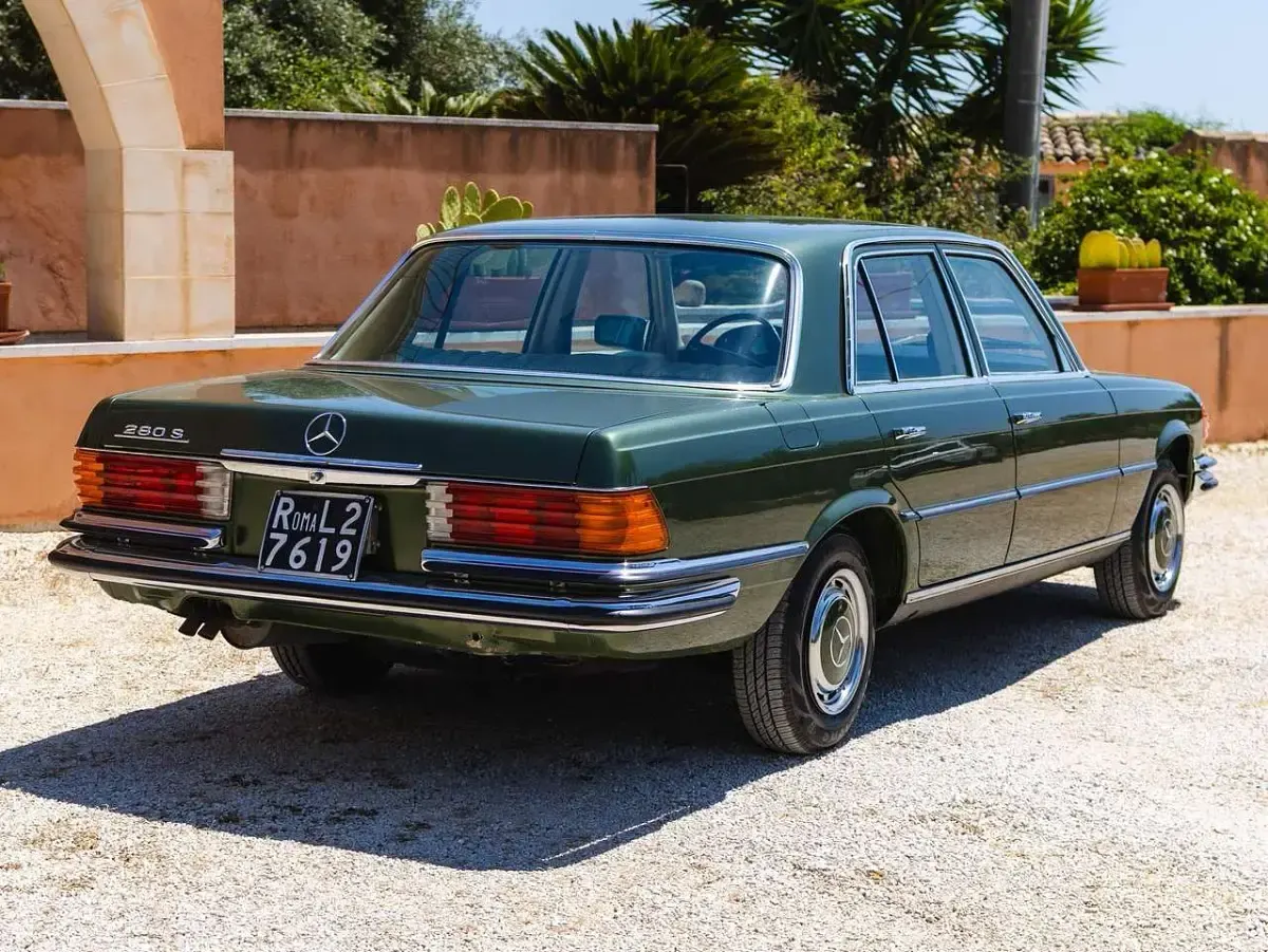 Usata Mercedes S280 160 CV (117 kW) 1972 Verde Berlina