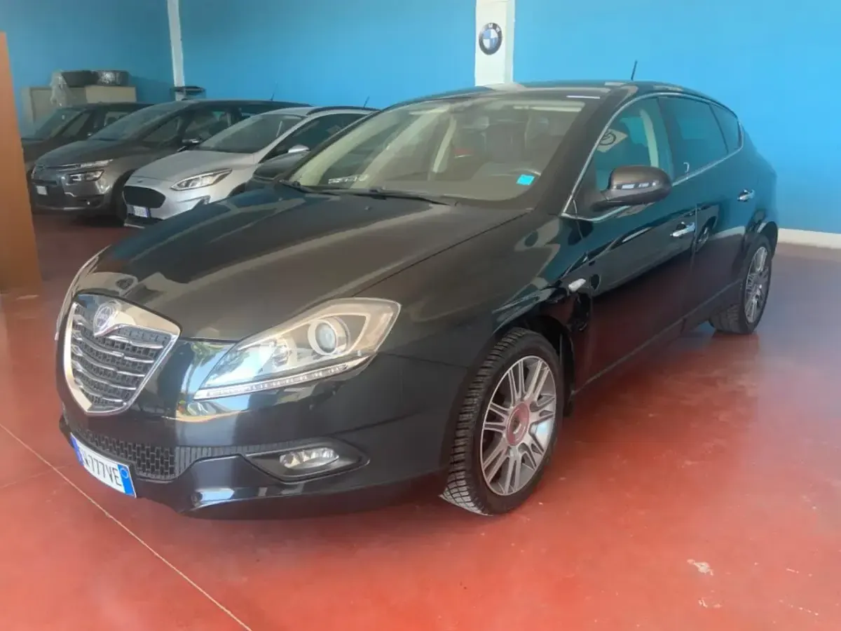 Usata Lancia Delta 119 CV (87 kW) 2014 Nero Utilitaria