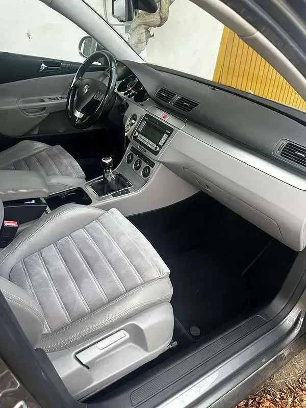 Usata VW Passat Highline 140 CV (102 kW) 2008 Grigio Station wagon