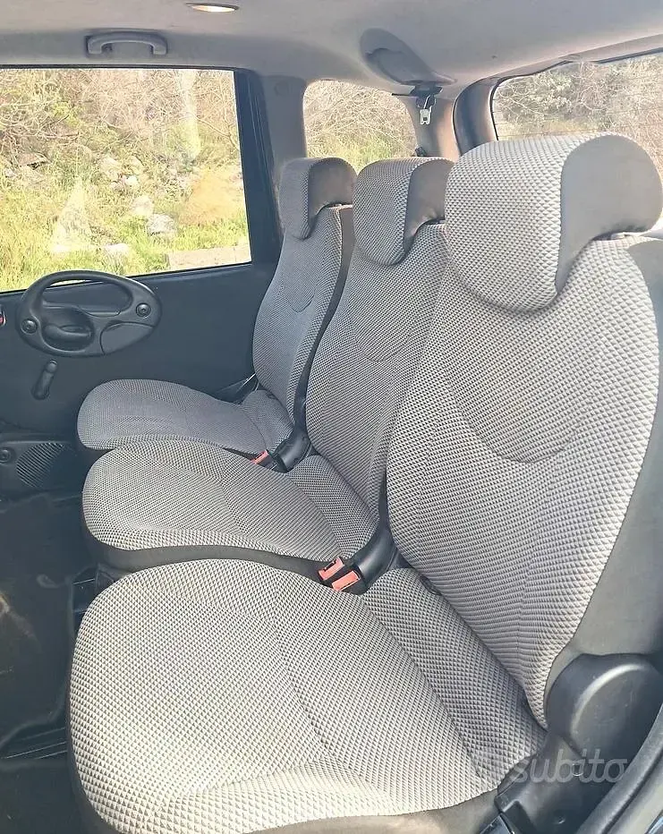Usata Fiat Multipla Dynamic 103 CV (75 kW) 2011 Nero Monovolume