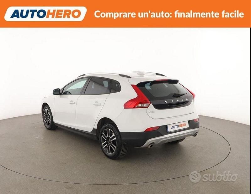 Usata Volvo V40 CC Business Edition 119 CV (87 kW) 2020 Bianco Station wagon