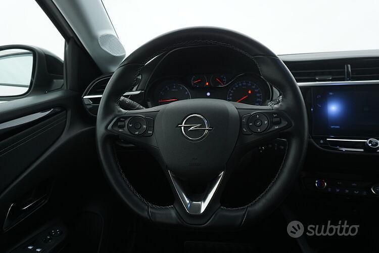 Używany Opel Corsa Edition 75 KM (55 kW) 2022 Biały Sedan/Limuzyna