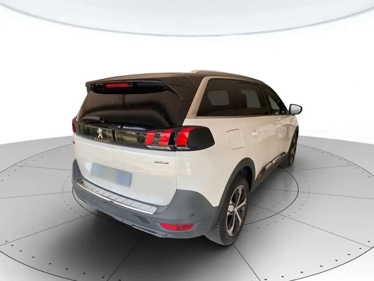 Usata Peugeot 5008 GT-line 131 CV (96 kW) 2020 Bianco madreperla SUV