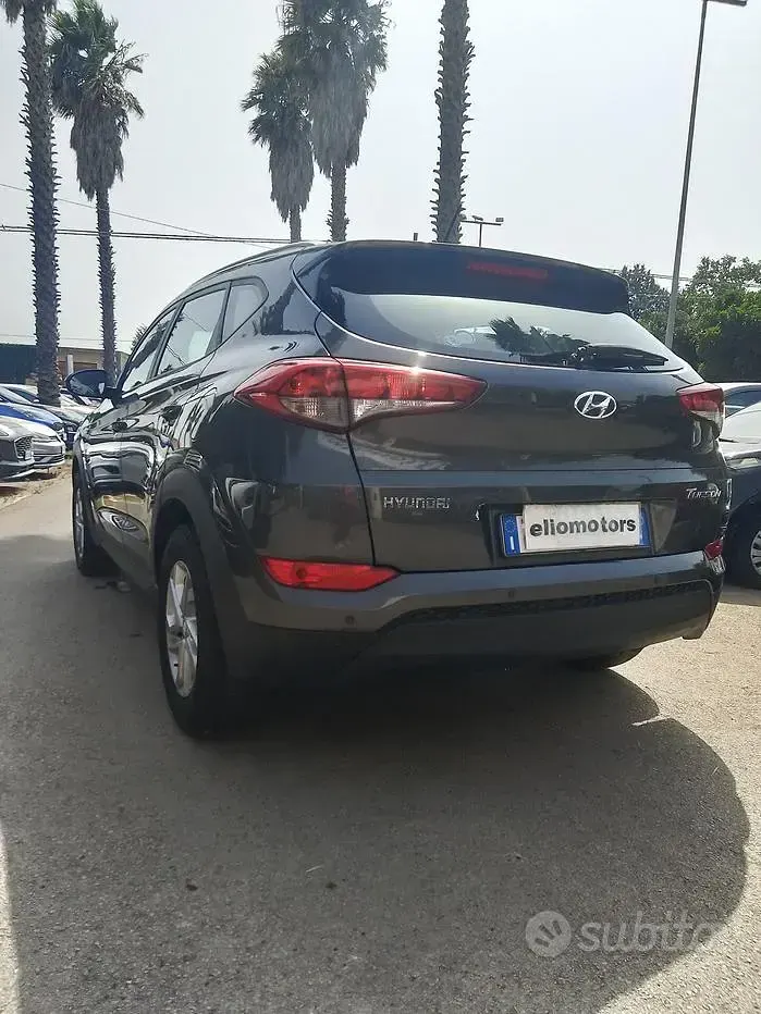 Usata Hyundai Tucson Comfort 116 CV (85 kW) 2017 Grigio SUV