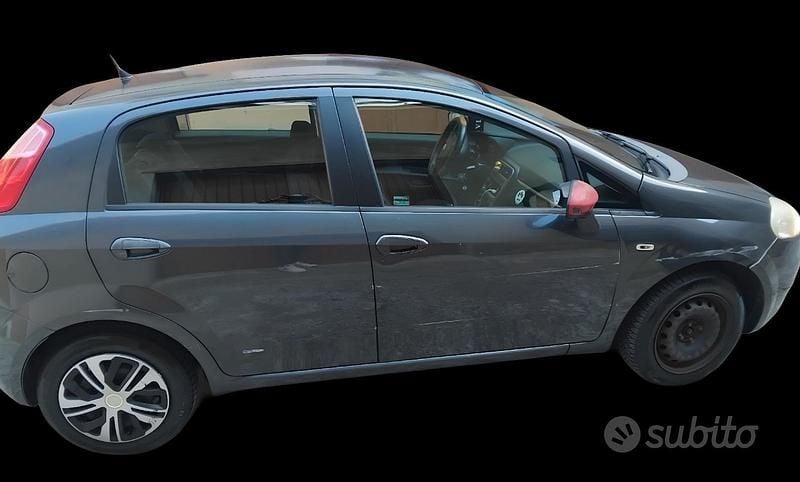 Usata Fiat Grande Punto 77 CV (56 kW) 2008 Grigio Utilitaria