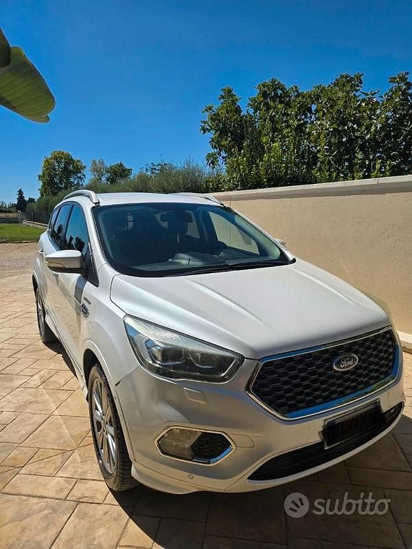 Usata Ford Kuga Vignale 179 CV (131 kW) 2018 Bianco SUV