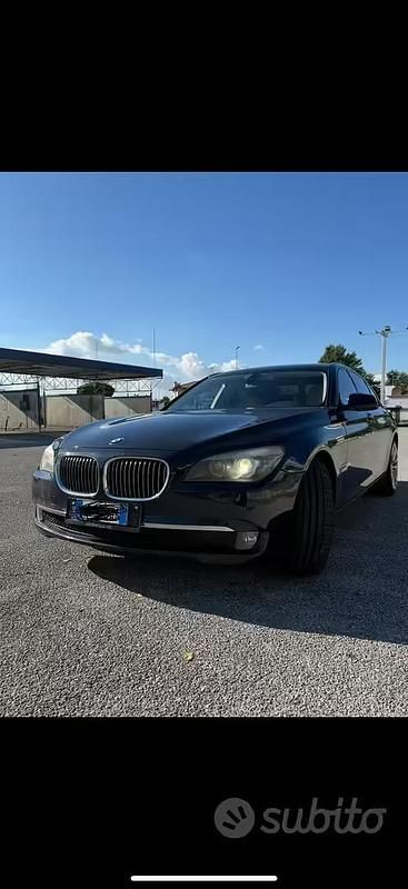 Usata BMW 730 245 CV (180 kW) 2010 Blu Berlina