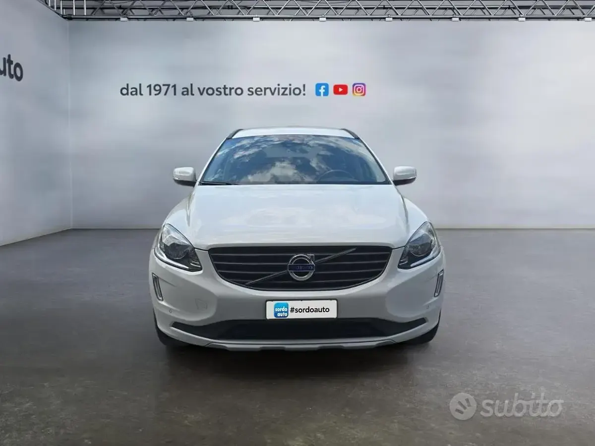 Usata Volvo XC60 Business Edition 190 CV (139 kW) 2016 Bianco SUV