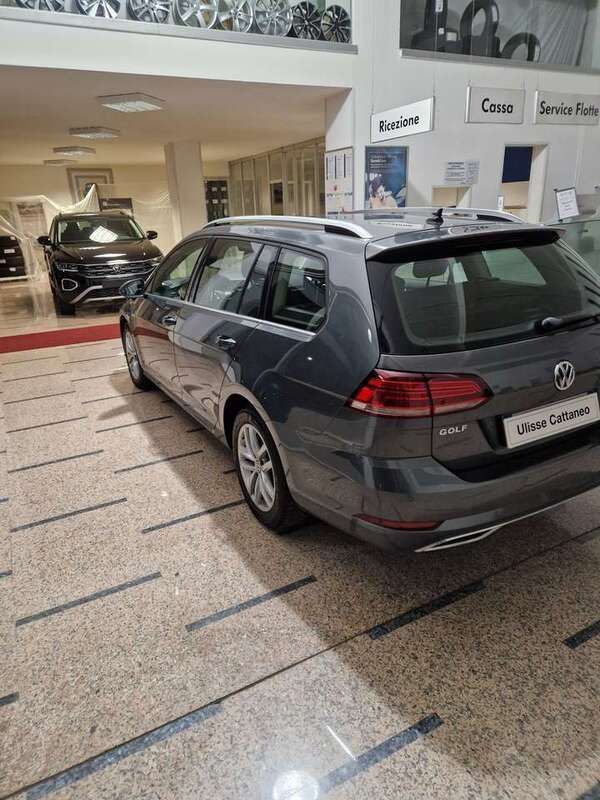 Usata VW Golf VII Executive 131 CV (96 kW) 2019 Grigio Station wagon