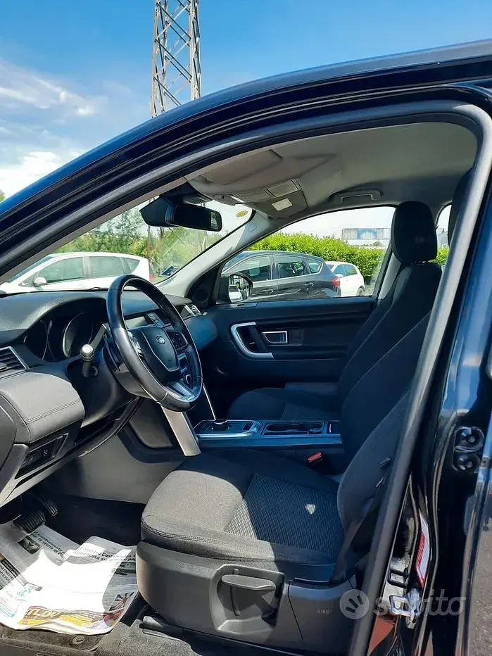 Usata Land Rover Discovery 5 HSE 150 CV (110 kW) 2018 Nero SUV