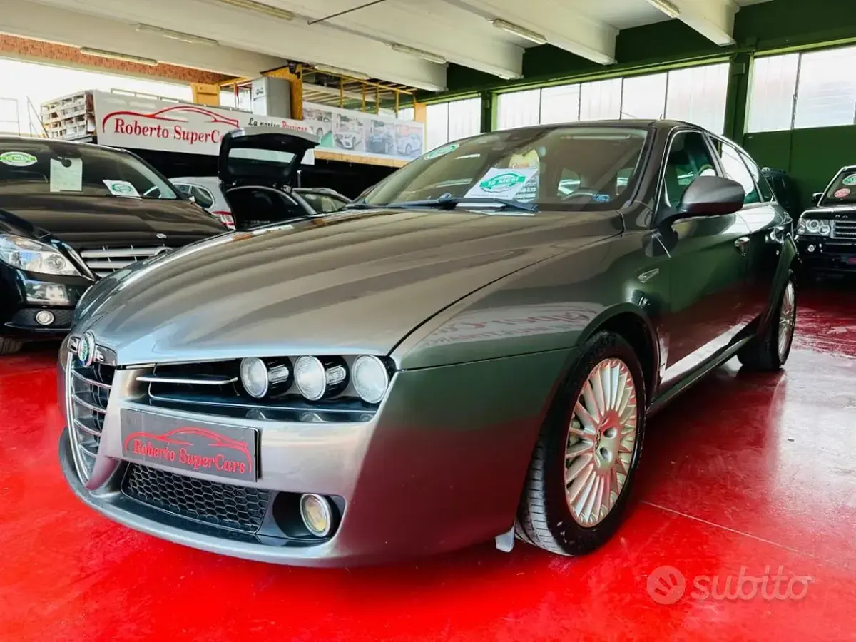Usata Alfa Romeo 159 Distinctive 150 CV (110 kW) 2010 Grigio Station wagon