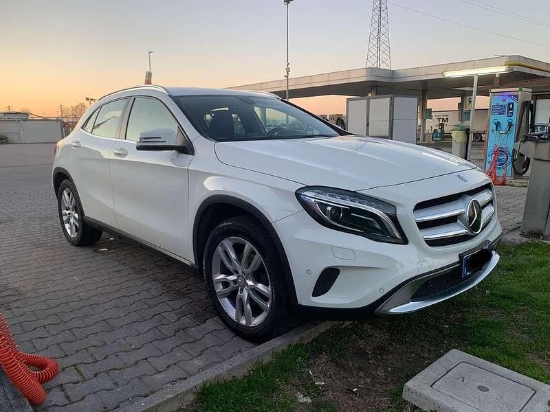 Usata 2015 Mercedes GLA200 Edition 1 SUV | 15.500 € (Buon prezzo) - Immagine 1/4