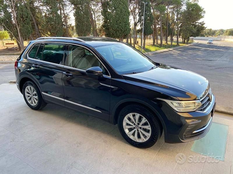 Usata VW Tiguan Life 150 CV (110 kW) 2022 Nero SUV