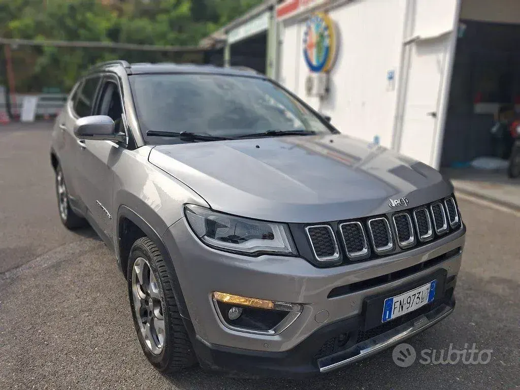 Usata Jeep Compass Limited 120 CV (88 kW) 2018 Grigio SUV
