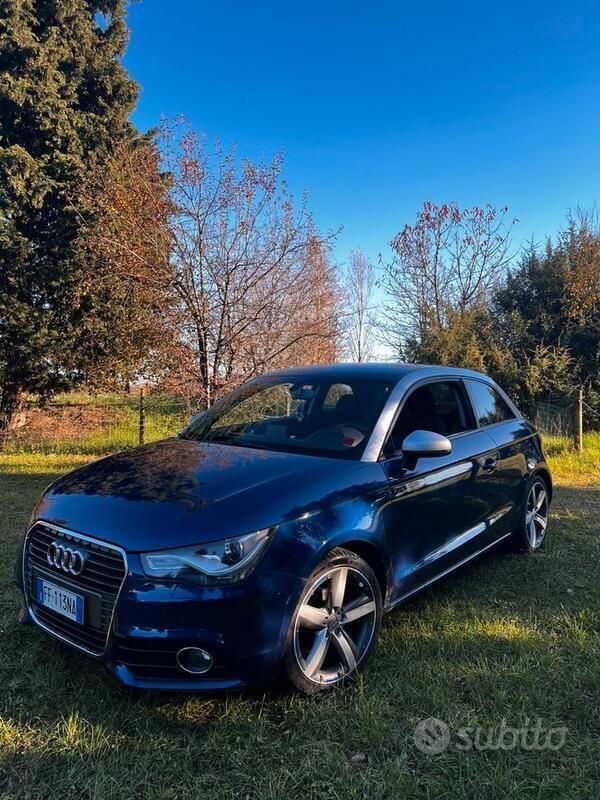 Usata Audi A1 82 CV (60 kW) 2012 Blu Utilitaria