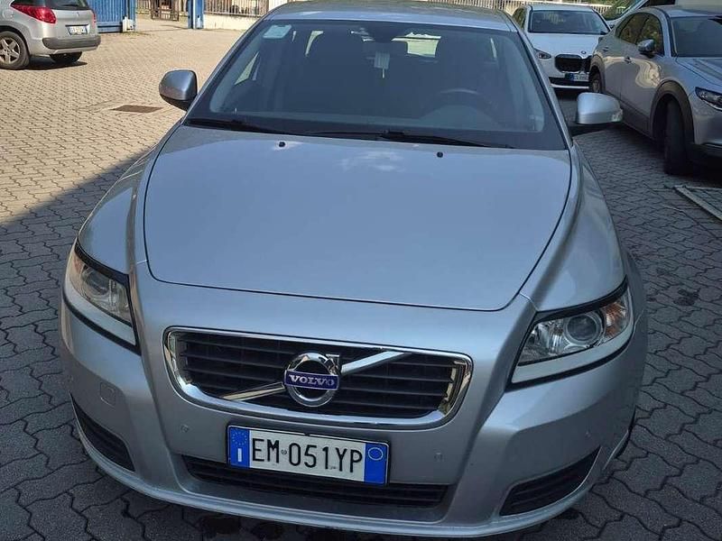 Usata Volvo V50 114 CV (83 kW) 2012 Argento Station wagon