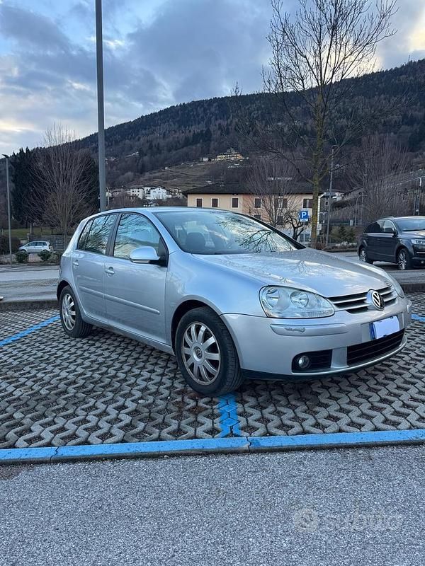 Usado VW Golf V 105 CV (77 kW) 2007 Gris Utilitario