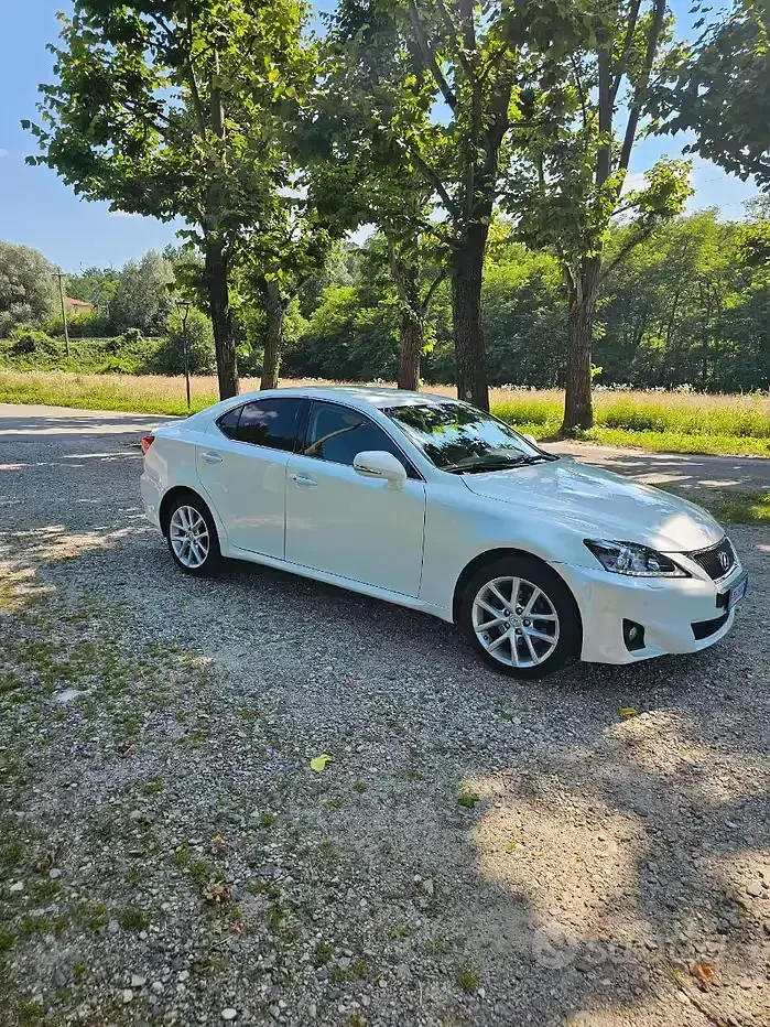 Usata Lexus IS200d Executive Line 150 CV (110 kW) 2012 Bianco Berlina