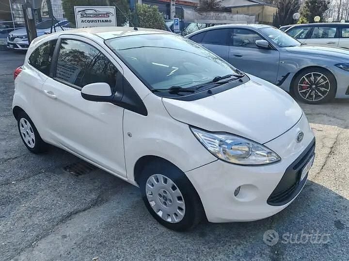 Usata Ford Ka Titanium 69 CV (50 kW) 2016 Bianco Berlina
