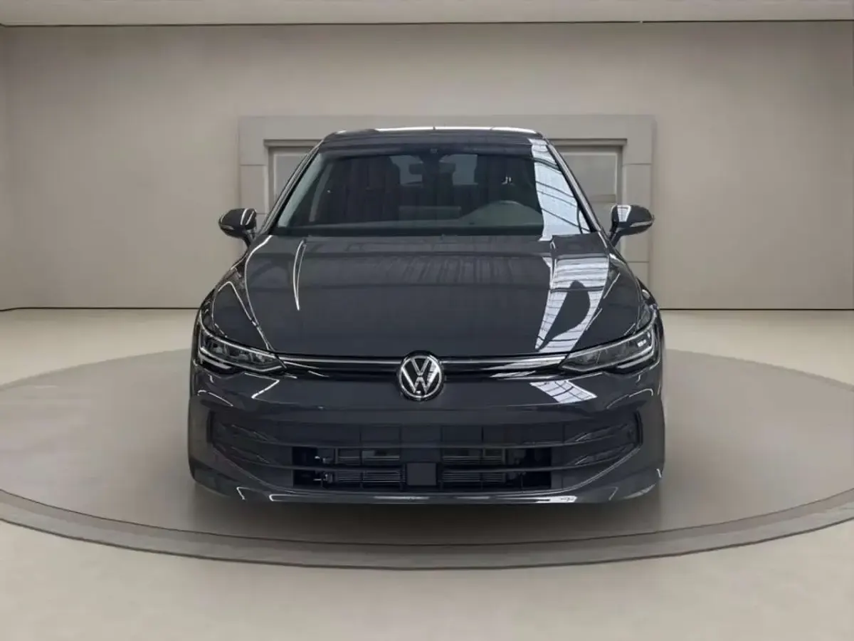 Usata VW Golf VIII Goal 116 CV (85 kW) 2025 Grigio scuro Berlina