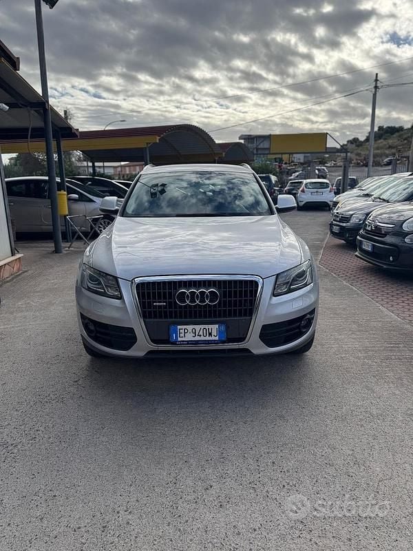 Grigio Usata 2012 Audi Q5 Advanced SUV | 10.999 € (Buon prezzo) - Immagine 1/4