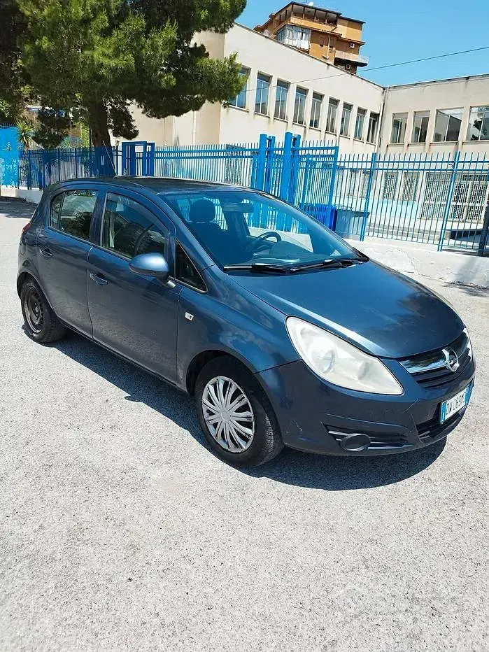 Usata Opel Corsa 90 CV (66 kW) 2009 Blu Utilitaria
