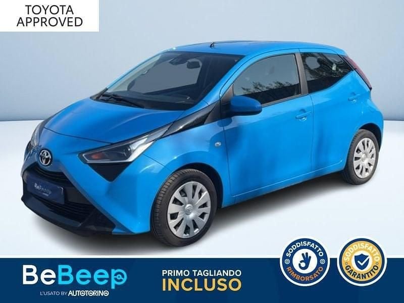 Usata Toyota Aygo X-play 72 CV (52 kW) 2019 Blu Utilitaria