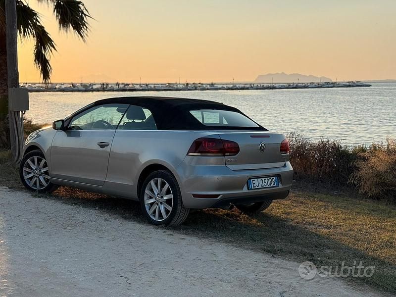 Usata VW Golf Cabriolet 105 CV (77 kW) 2011 Grigio Cabrio