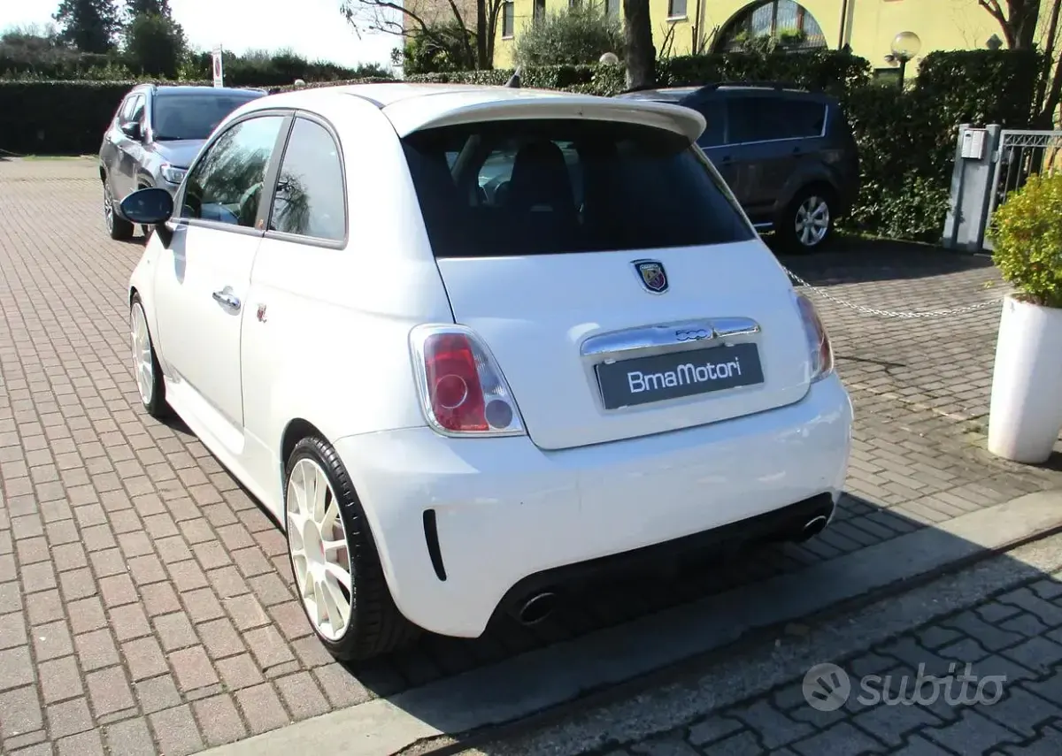 Usata Abarth 500 Esseesse 160 CV (117 kW) 2011 Bianco SUV