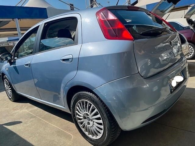 Usata Fiat Grande Punto 65 CV (47 kW) 2010 Blu Utilitaria