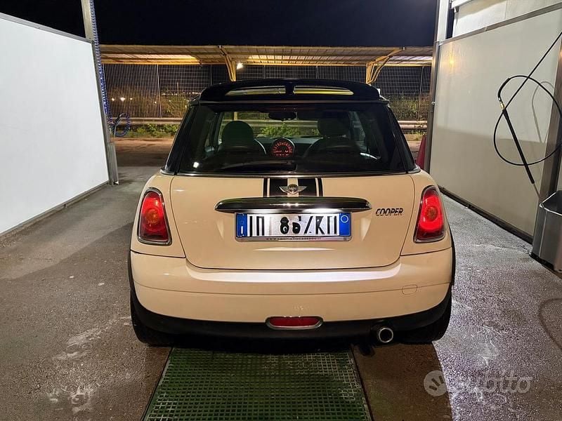 Usata Mini Cooper Coupé 109 CV (80 kW) 2009 Bianco Coupé